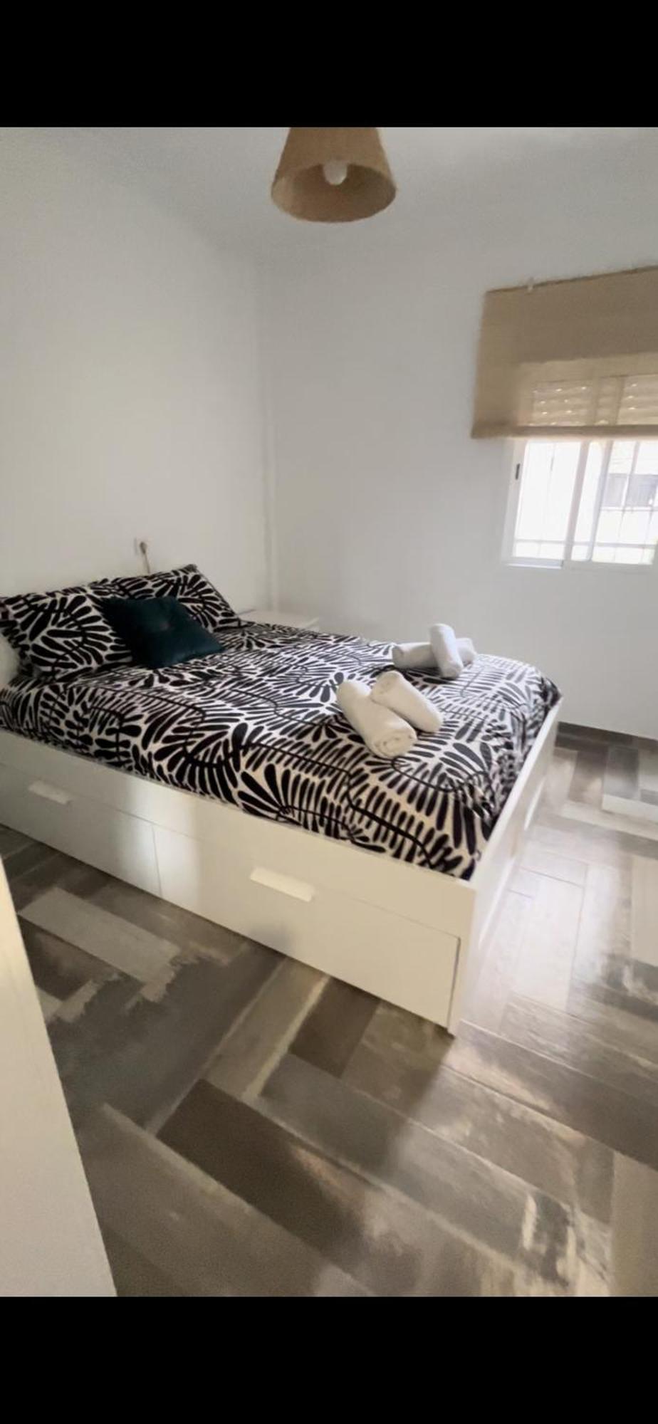 Lovely Rooms En Piso Compartido Sevilla Exteriör bild