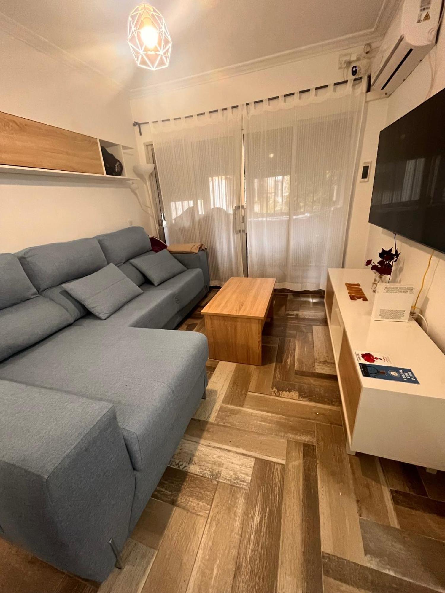 Lovely Rooms En Piso Compartido Sevilla Exteriör bild